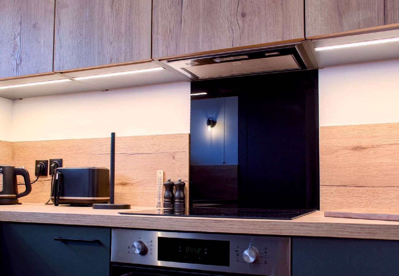 Apartment in Vars - L'Alpin Chic – Stylish New Apartment in Central Vars – Garage, Terrace, Sleeps 6