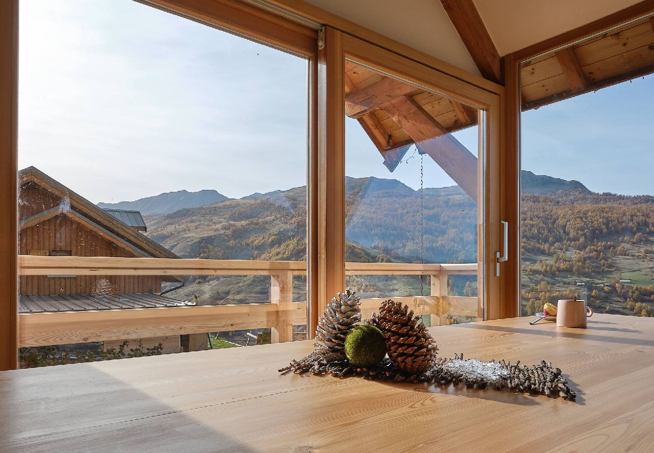 Chalet in Vars - Renovated Chalet • Panoramic Views • Garden • Sleeps 10