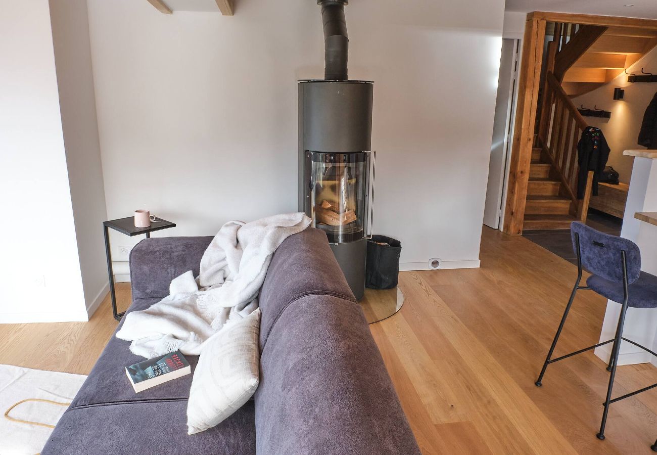 Chalet in Vars - Renovated Chalet • Panoramic Views • Garden • Sleeps 10
