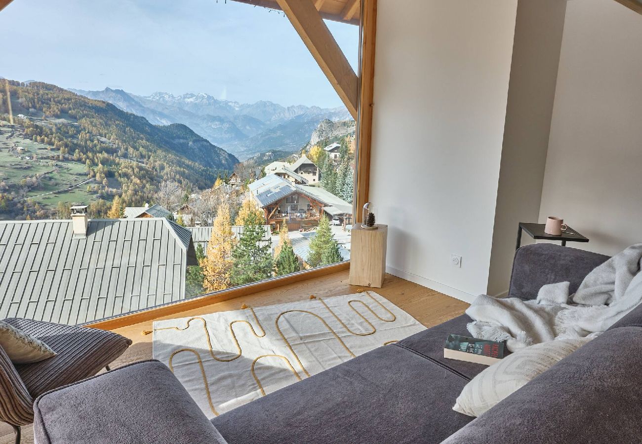 Chalet in Vars - Renovated Chalet • Panoramic Views • Garden • Sleeps 10