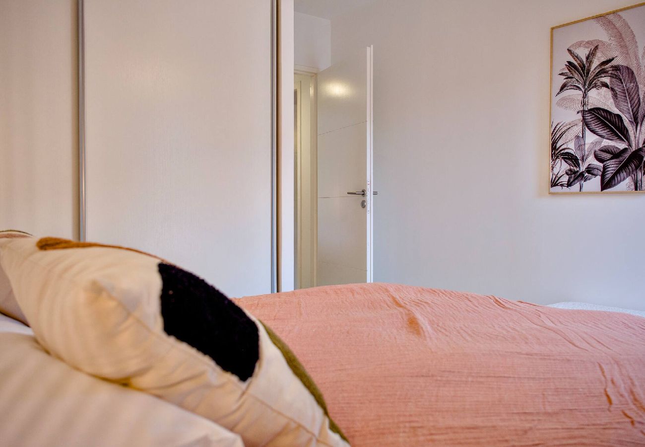 Apartment in Vars - New Apartment • Private Garage • Two Terraces • Vars Centre