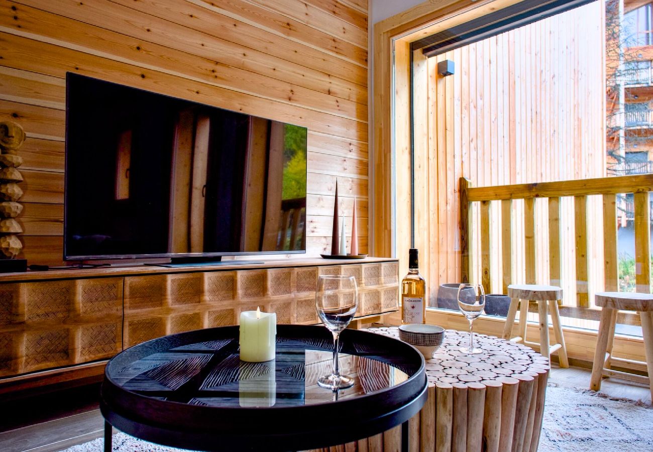 Terraced House in Vars - New Chalet • 4 Bedrooms • Garage • Resort Centre • Sleeps 10