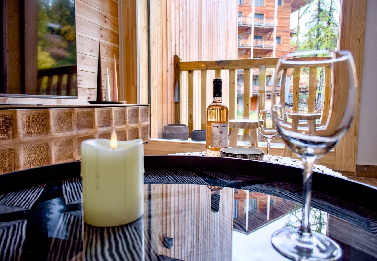 Terraced House in Vars - New Chalet • 4 Bedrooms • Garage • Resort Centre • Sleeps 10