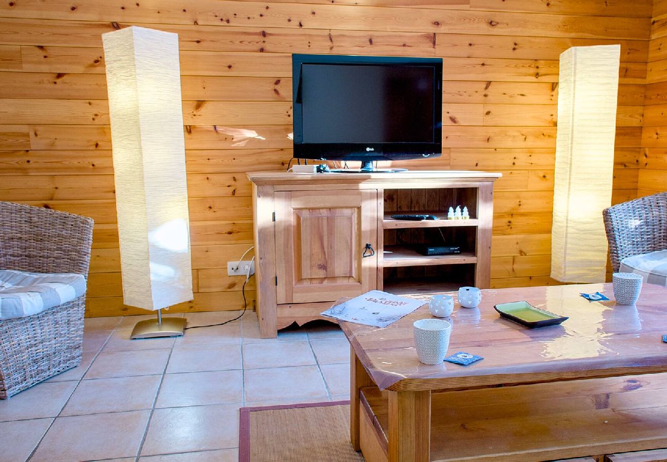 Apartment in Vars - Family Apartment • Garden • 2 Bedrooms • Sleeps 8