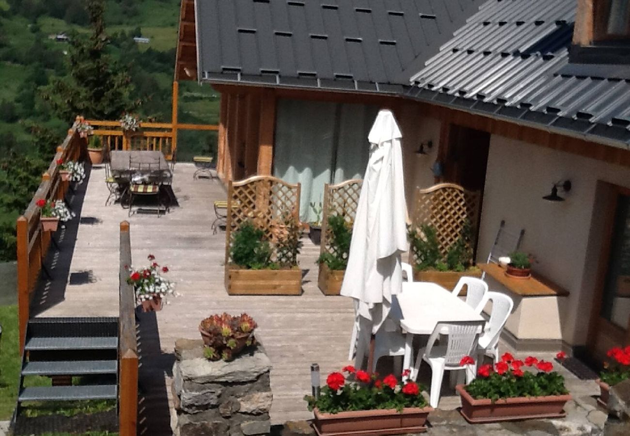 Terraced House in Vars - Duplex with Terrace • Chalet Annex • Sleeps 6