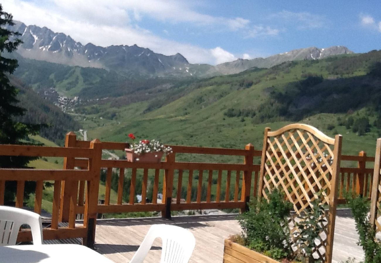 Terraced House in Vars - Duplex with Terrace • Chalet Annex • Sleeps 6