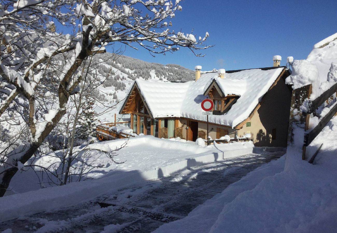 Terraced House in Vars - Duplex with Terrace • Chalet Annex • Sleeps 6