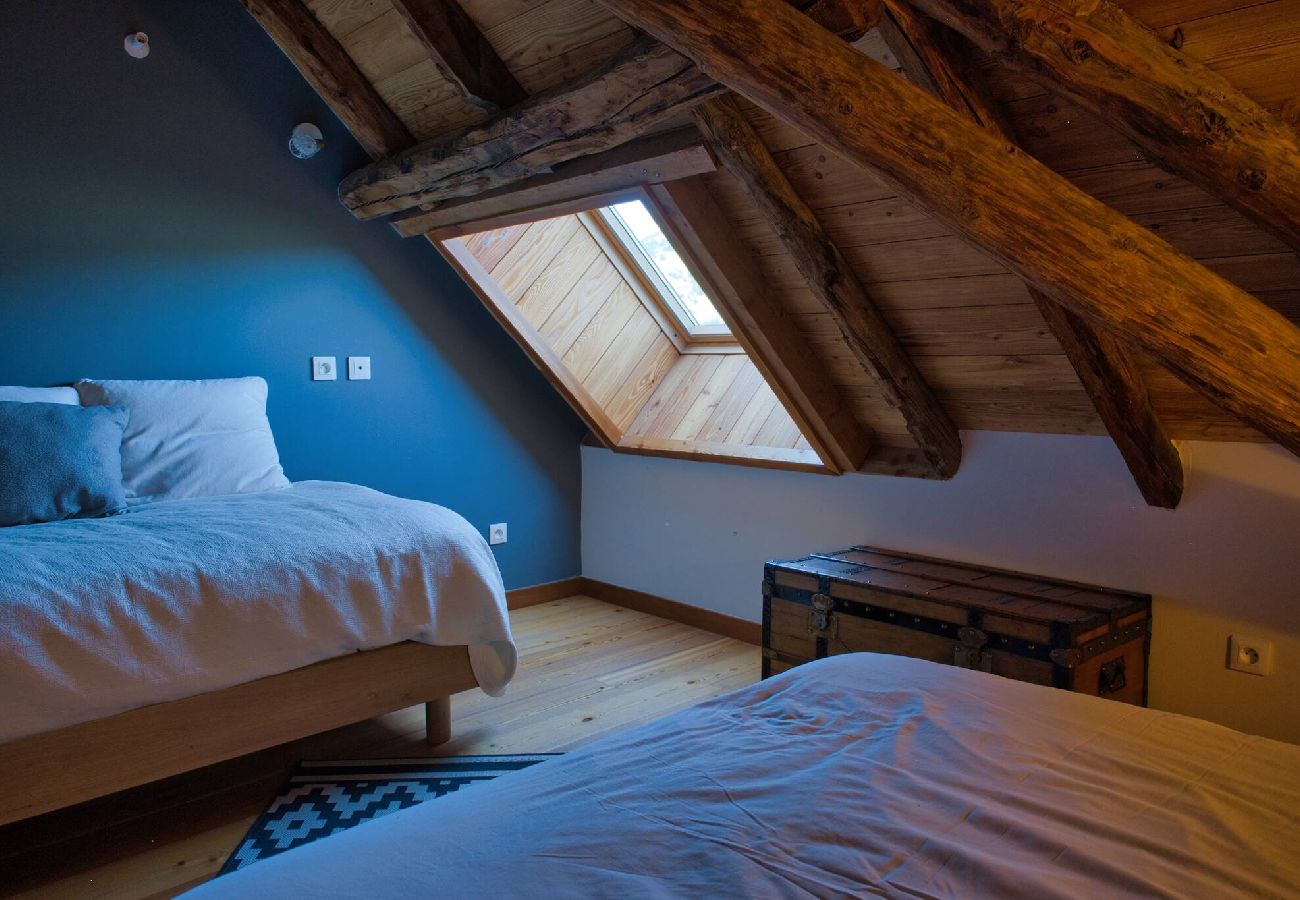 Chalet in Vars -     Chalet with Panoramic Views • Sleeps 8
