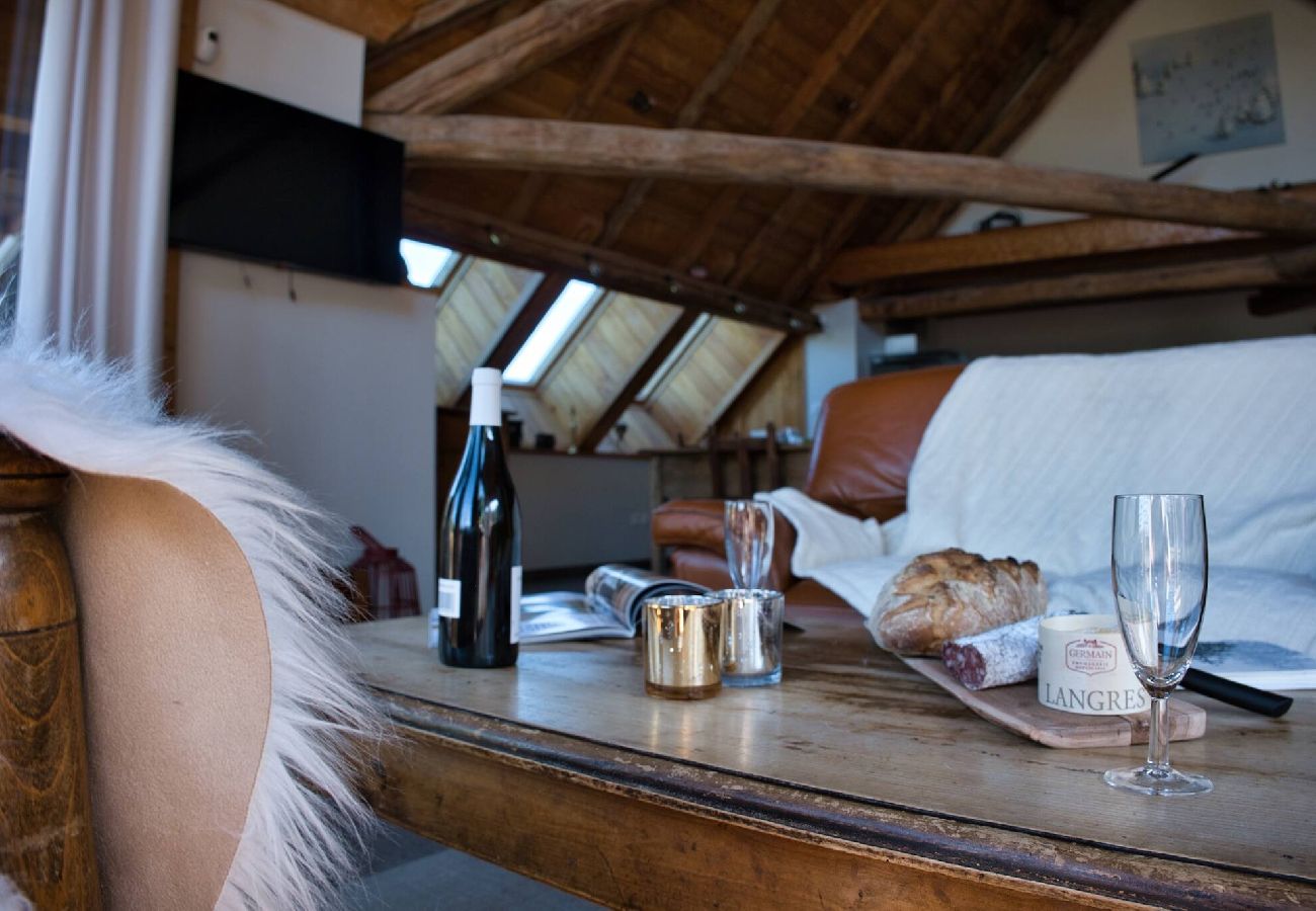 Chalet in Vars -     Chalet with Panoramic Views • Sleeps 8