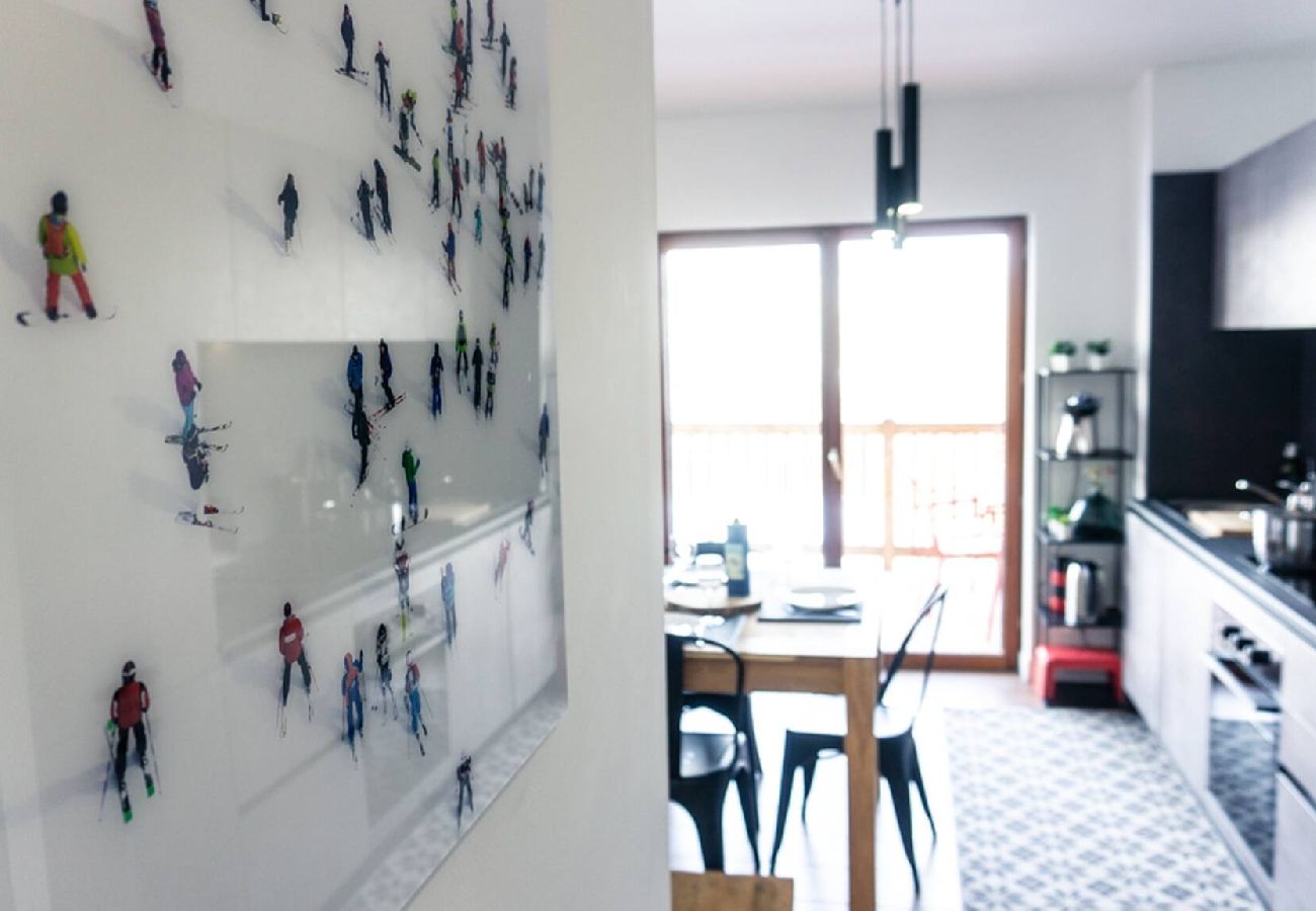 Residence in Vars - Family Apartment • Two Terraces • Parking • Sleeps up to 7