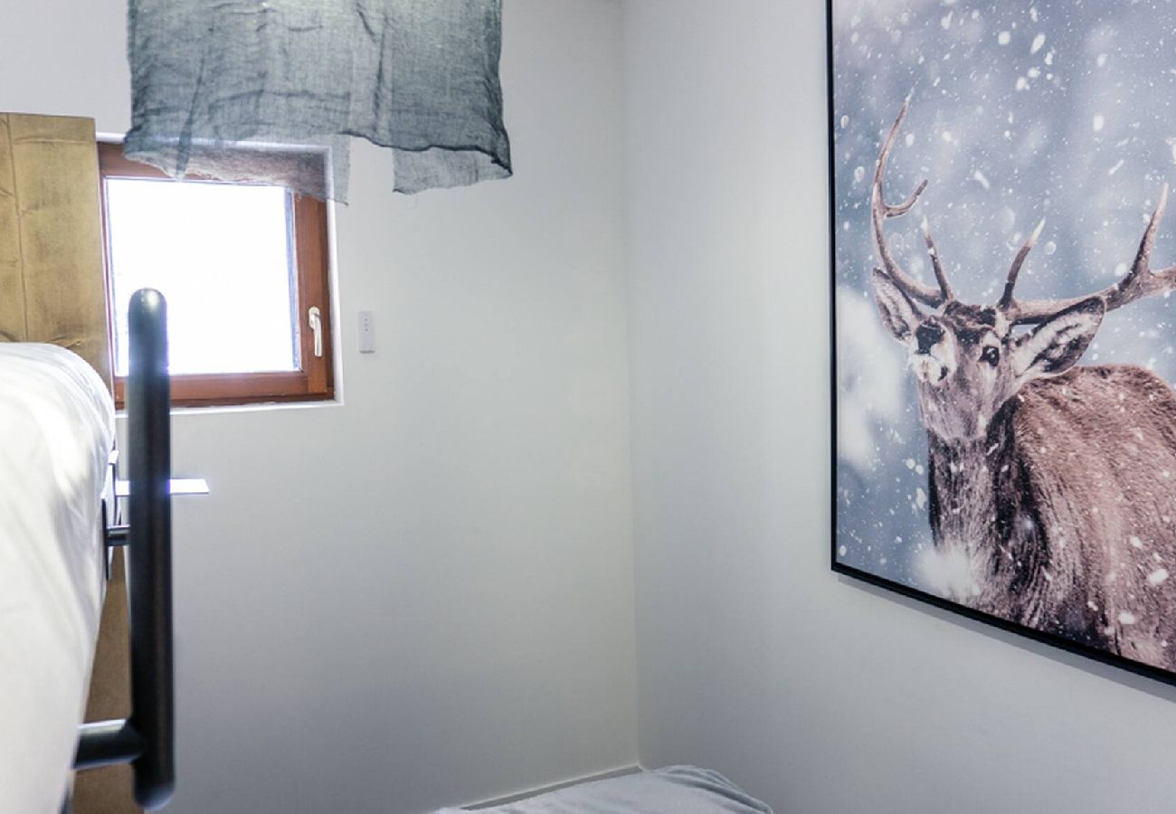 Residence in Vars - Family Apartment • Two Terraces • Parking • Sleeps up to 7