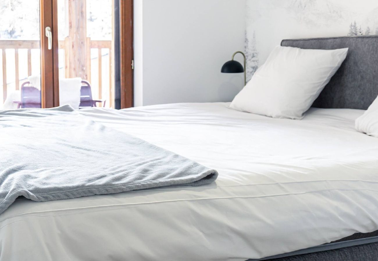 Residence in Vars - Family Apartment • Two Terraces • Parking • Sleeps up to 7