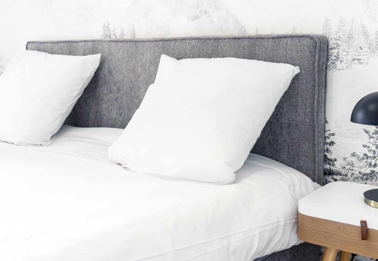 Residence in Vars - Family Apartment • Two Terraces • Parking • Sleeps up to 7