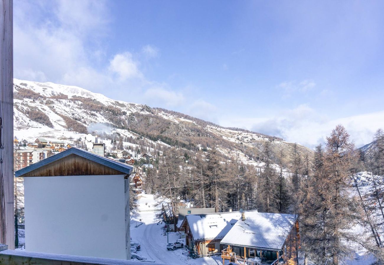 Residence in Vars - Family Apartment • Two Terraces • Parking • Sleeps up to 7