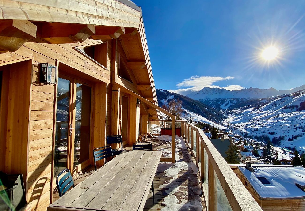 Chalet in Vars - Vars Chalet at 1,890m • Sleeps 14 • Ski Shuttle