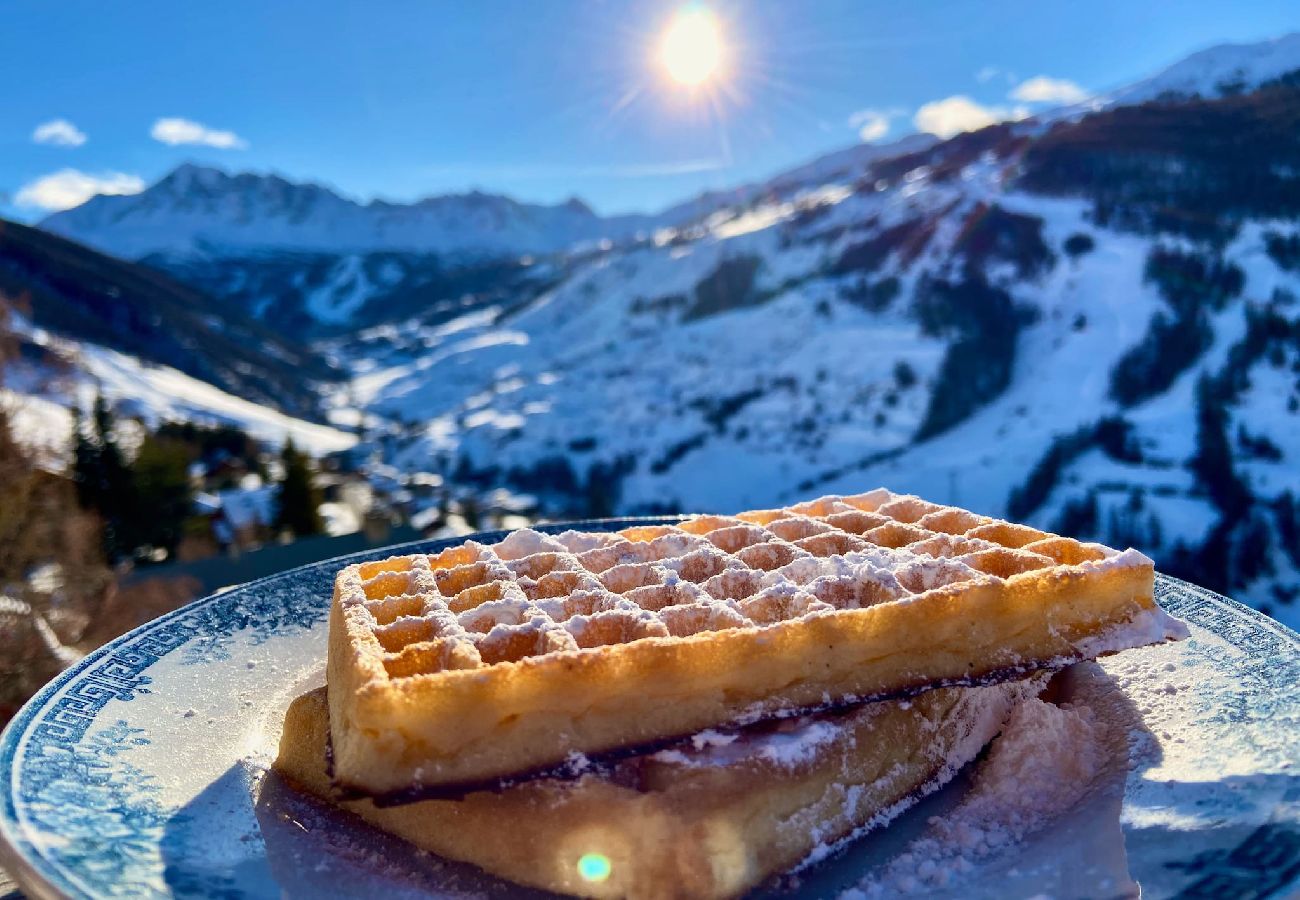 Chalet in Vars - Vars Chalet at 1,890m • Sleeps 14 • Ski Shuttle