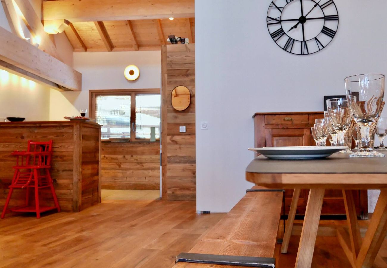 Chalet in Vars - Vars Chalet at 1,890m • Sleeps 14 • Ski Shuttle