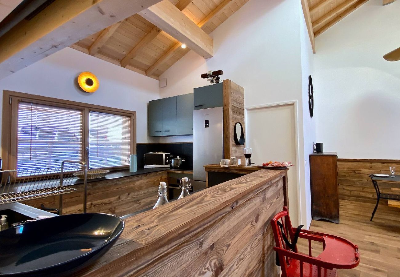 Chalet in Vars - Vars Chalet at 1,890m • Sleeps 14 • Ski Shuttle