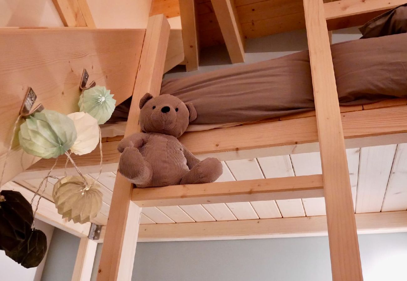Chalet in Vars - Vars Chalet at 1,890m • Sleeps 14 • Ski Shuttle