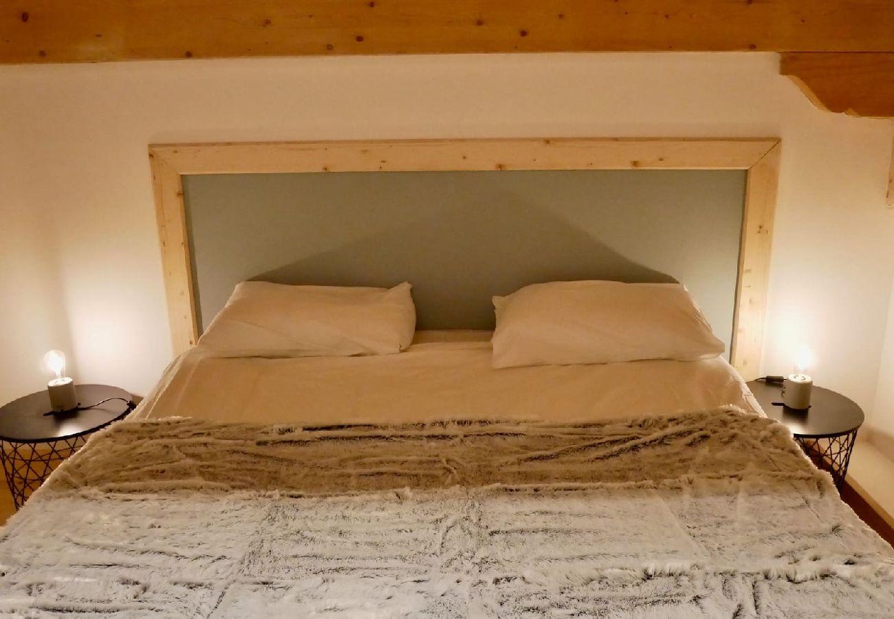 Chalet in Vars - Vars Chalet at 1,890m • Sleeps 14 • Ski Shuttle