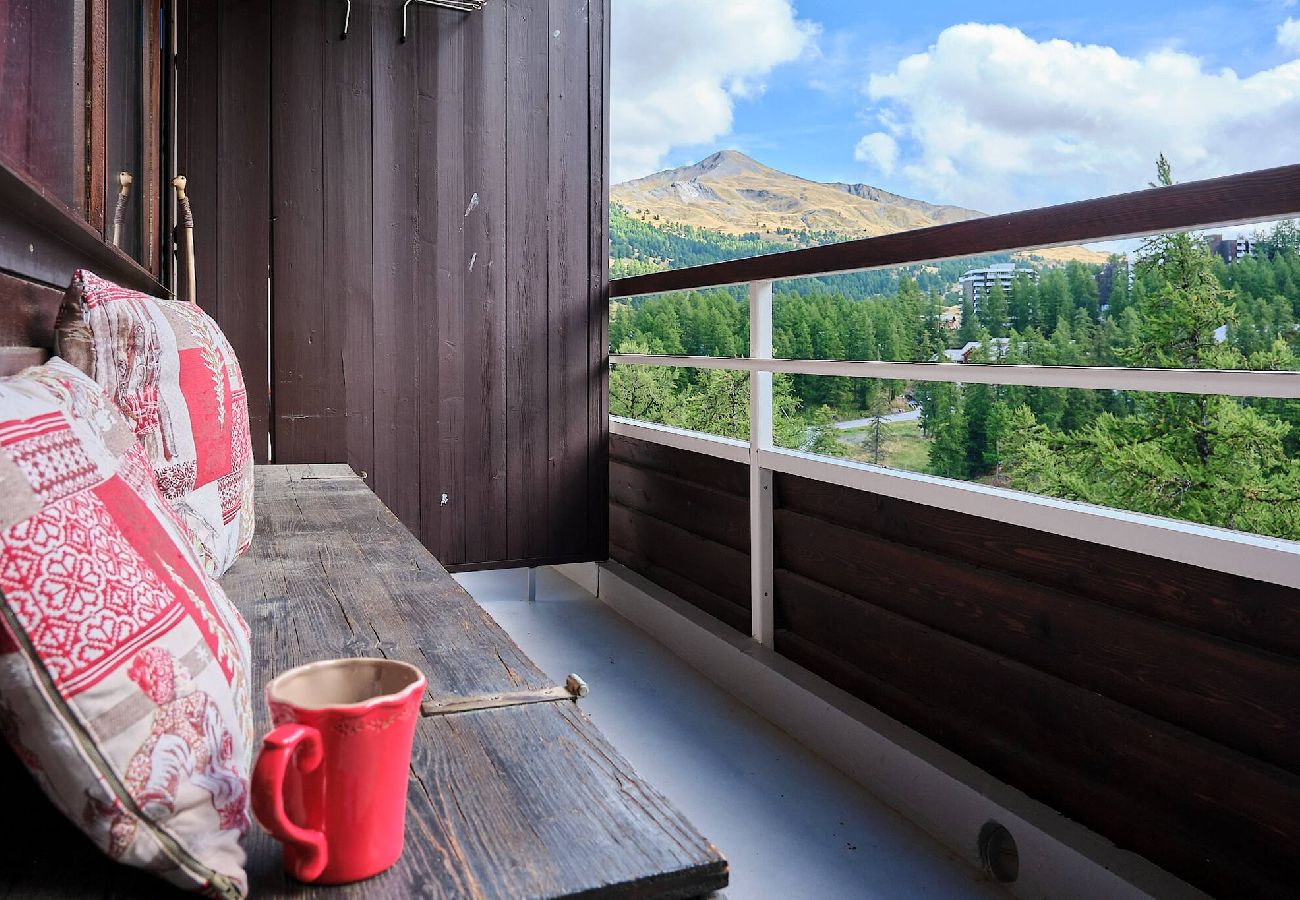 Apartment in Vars - Ski-in/Ski-out Studio • Slopes View Balcony • Resort Centre • Sleeps 4