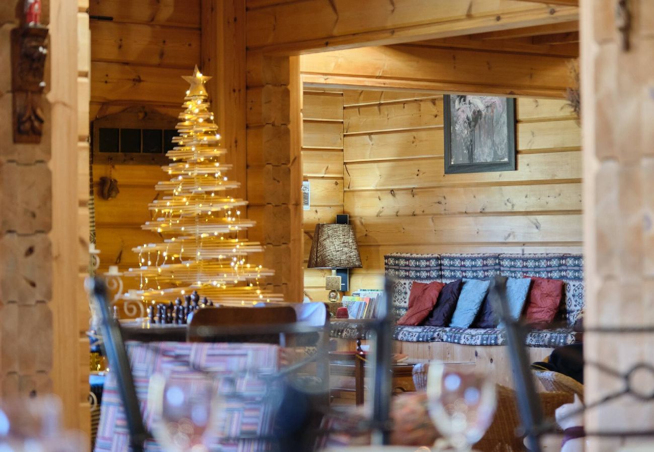 Chalet in Vars - Finnish Chalet • Sauna • Écrins Views