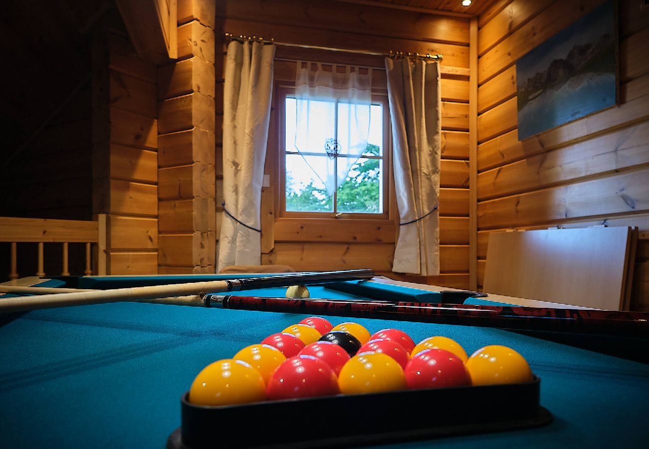 Chalet in Vars - Finnish Chalet • Sauna • Écrins Views