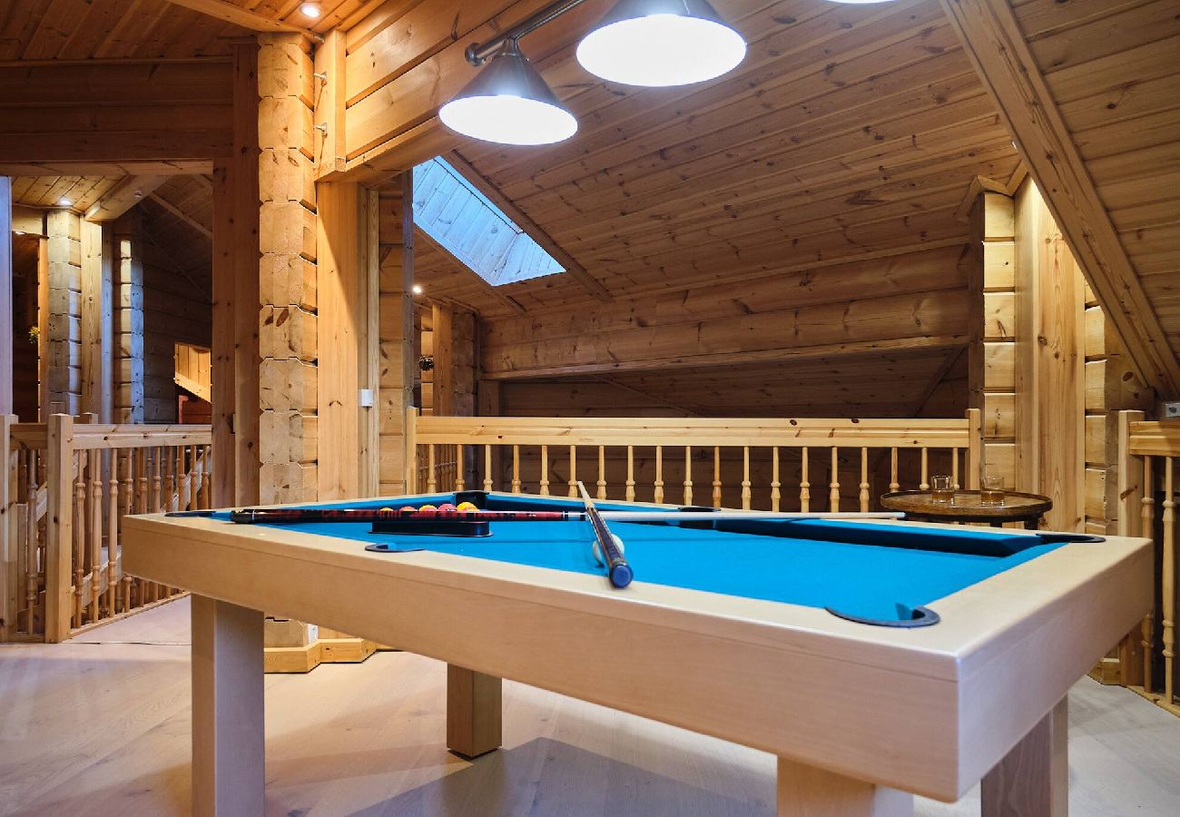 Chalet in Vars - Finnish Chalet • Sauna • Écrins Views