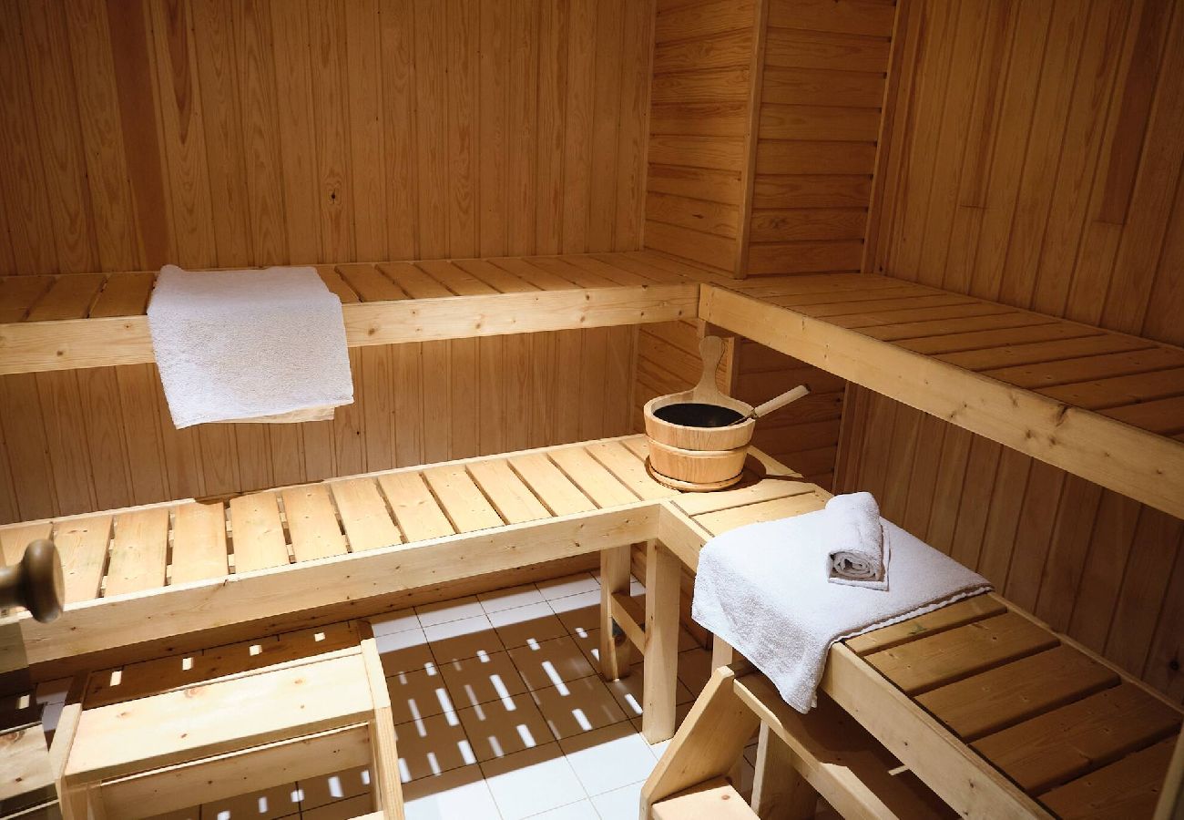 Chalet in Vars - Finnish Chalet • Sauna • Écrins Views
