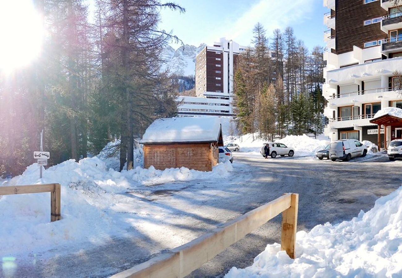 Apartment in Vars -     Beautiful Renovated Ski-in/Ski-out Apartment with Secure Parking