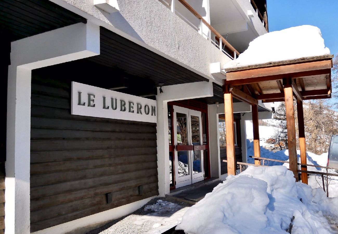 Apartment in Vars -     Beautiful Renovated Ski-in/Ski-out Apartment with Secure Parking