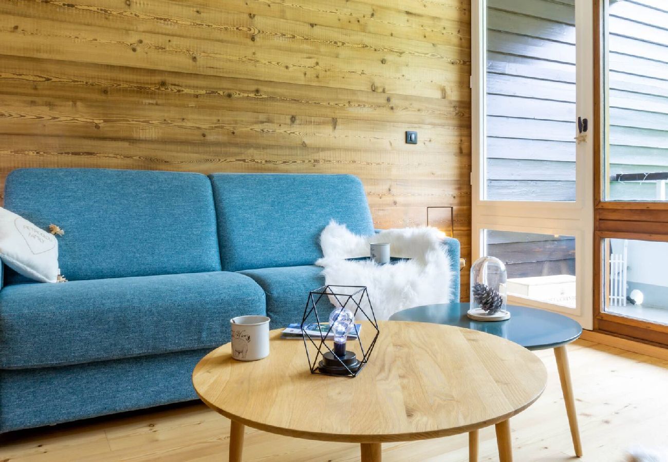 Apartment in Vars - Ski-in/Ski-out Studio • Slopes View Balcony • 2 Adults + 2 Children