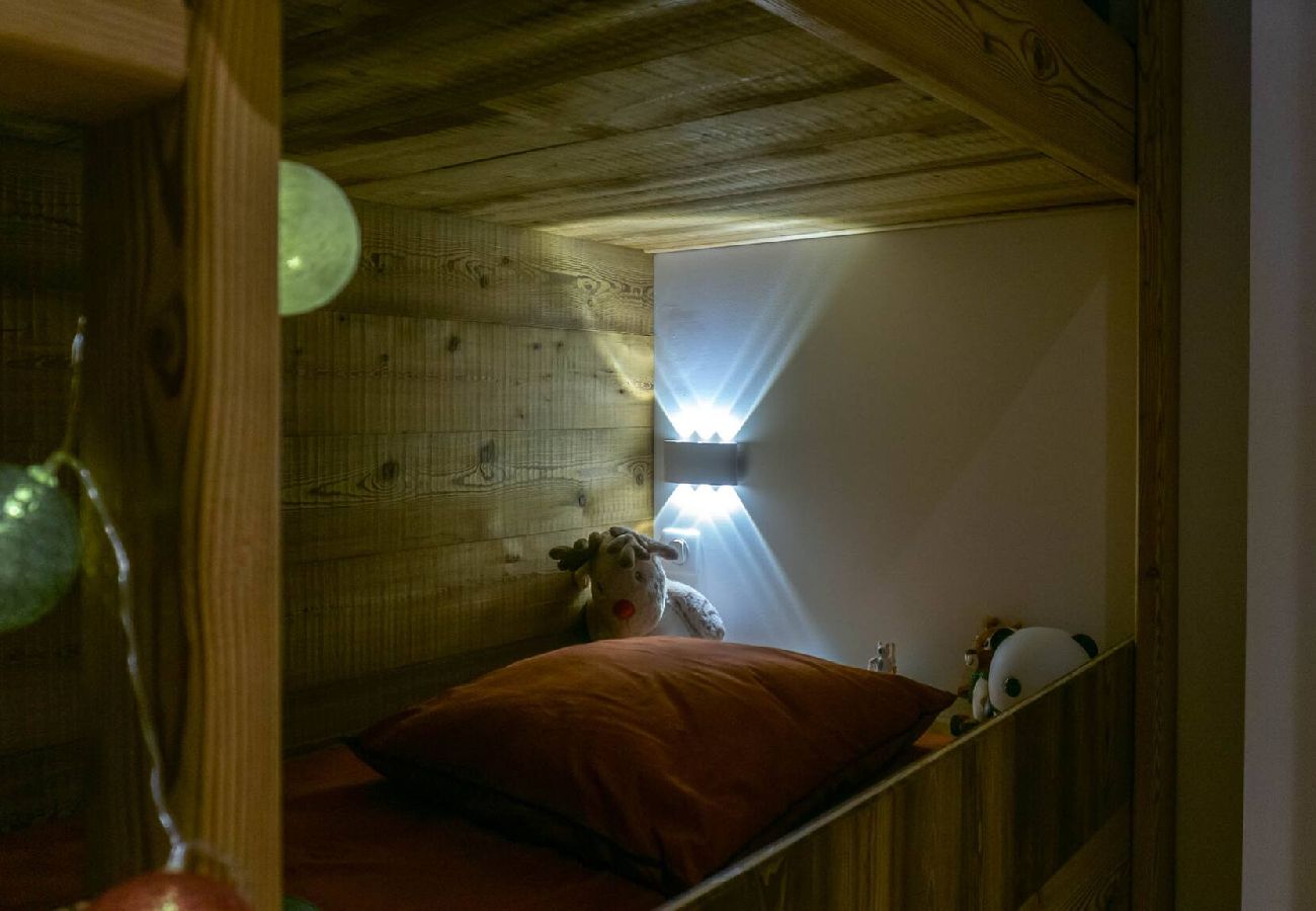 Apartment in Vars - Ski-in/Ski-out Studio • Slopes View Balcony • 2 Adults + 2 Children