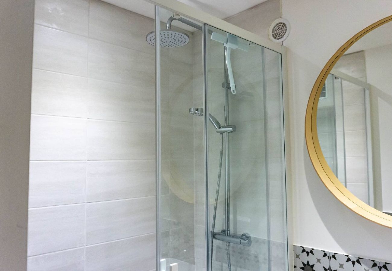 Apartment in Vars - Ski-in/Ski-out Studio • Slopes View Balcony • 2 Adults + 2 Children
