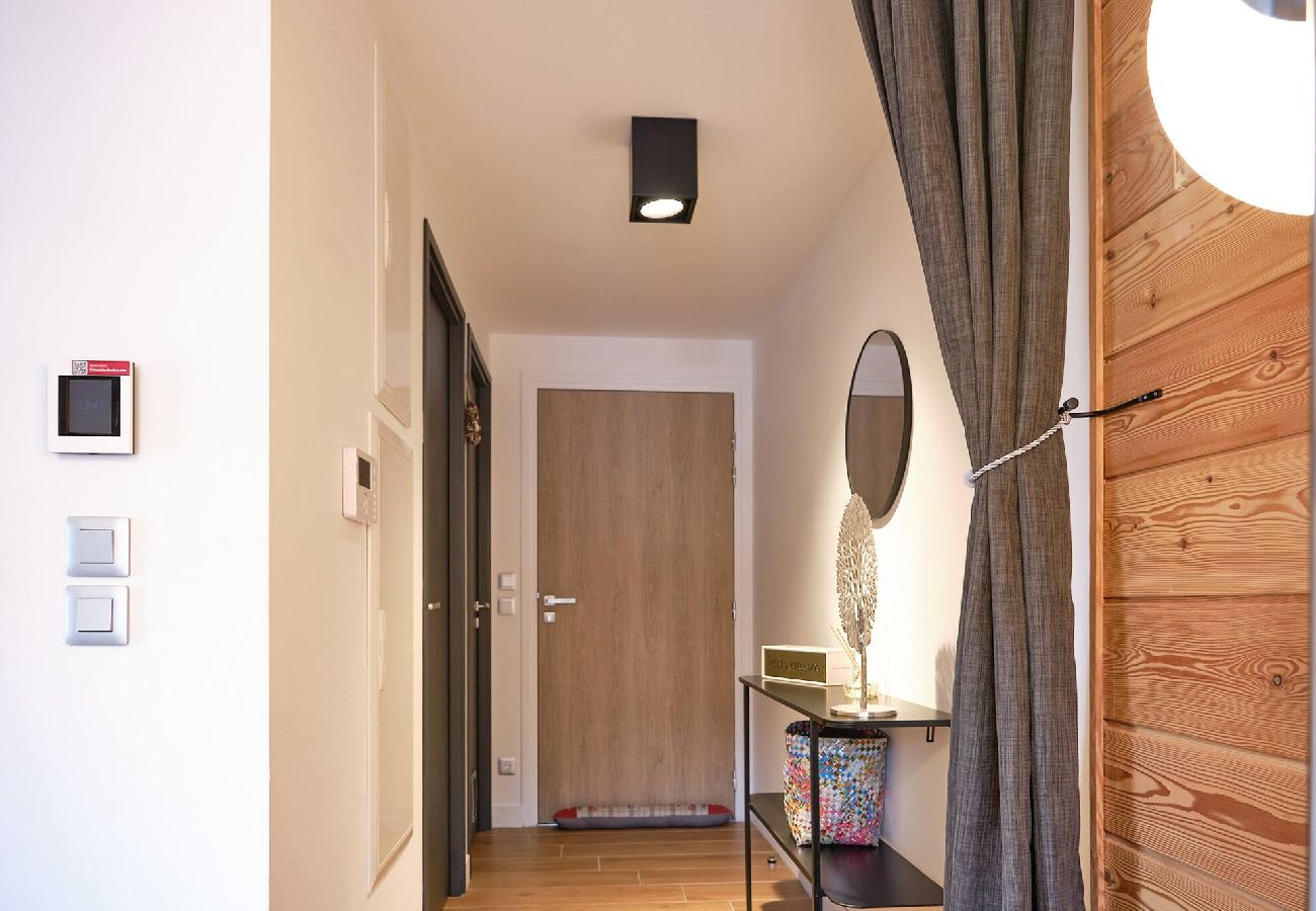 Apartment in Vars - Duplex Penthouse • Terraces • Private Garage • Master Suite
