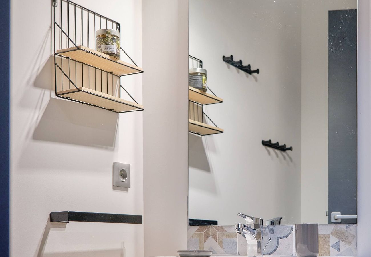Apartment in Vars - Duplex Penthouse • Terraces • Private Garage • Master Suite