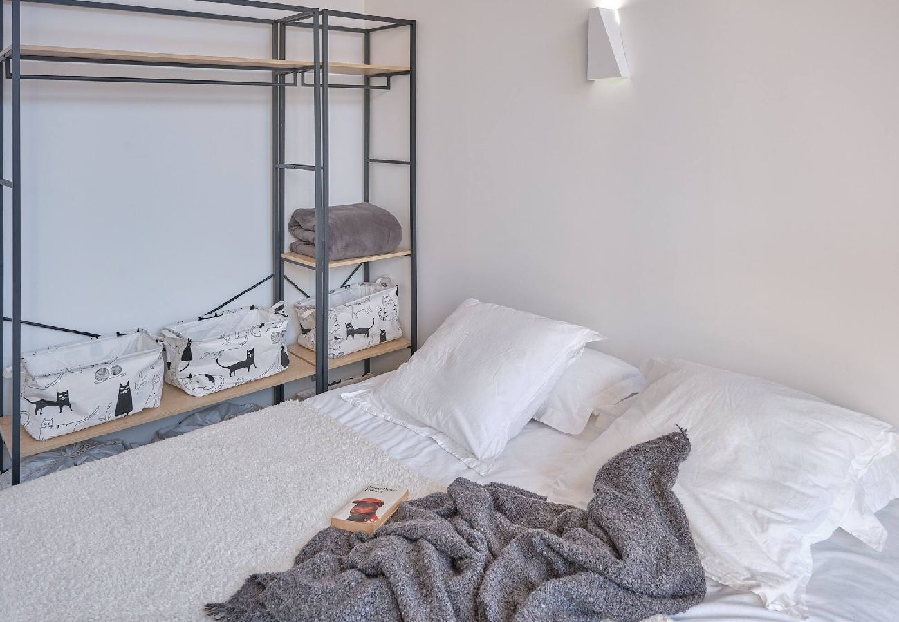 Apartment in Vars - Duplex Penthouse • Terraces • Private Garage • Master Suite