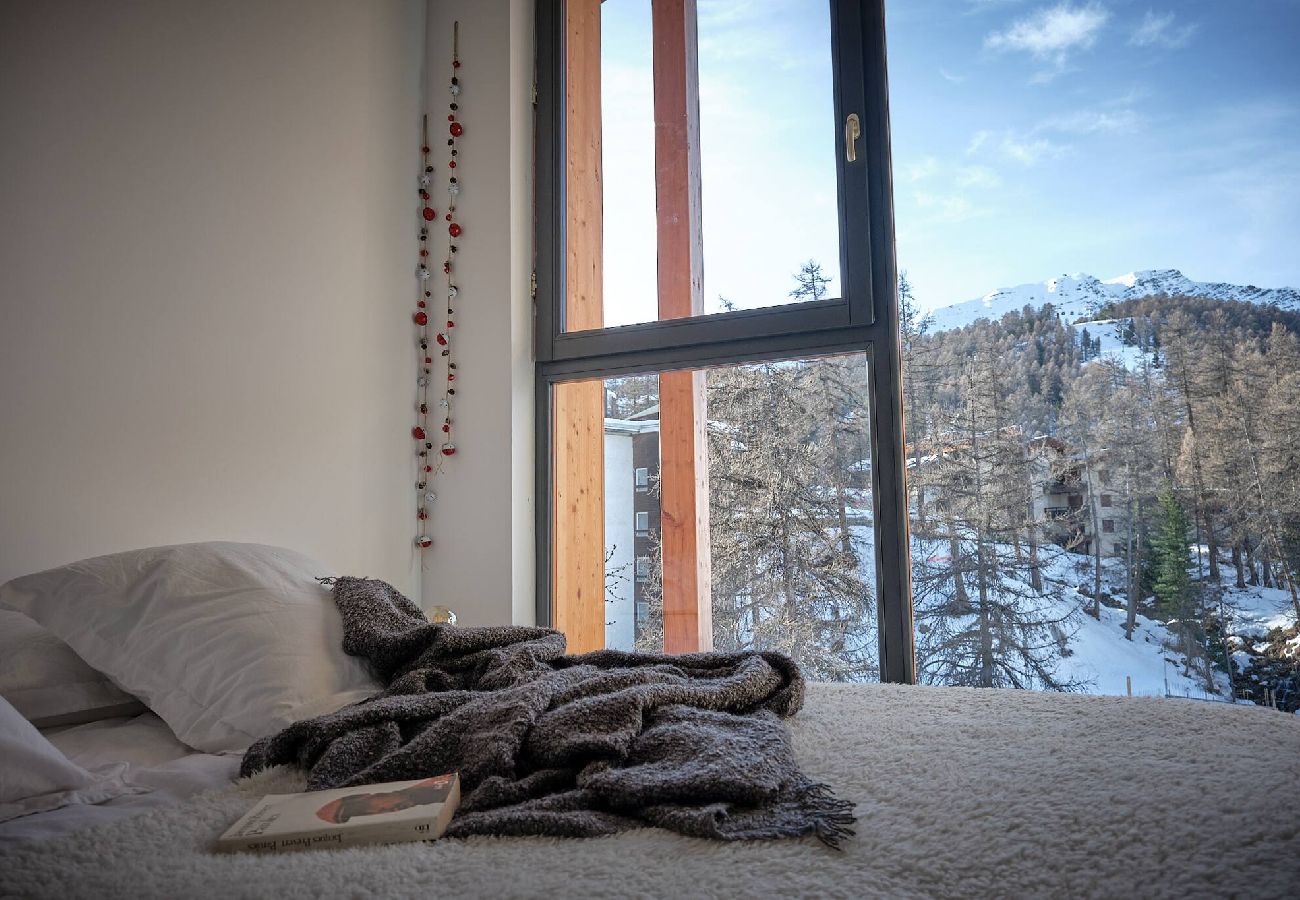 Apartment in Vars - Duplex Penthouse • Terraces • Private Garage • Master Suite
