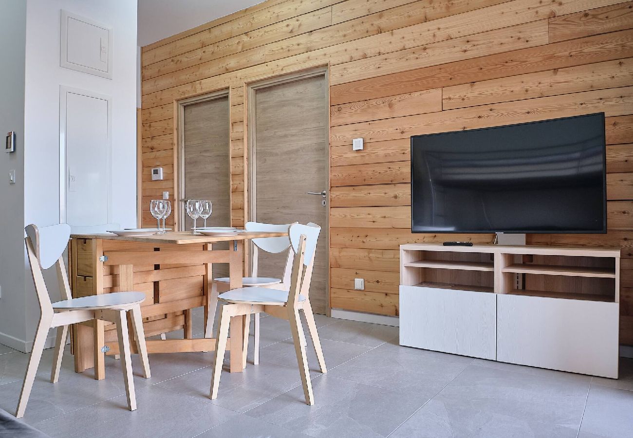 Apartment in Vars - Vars centre – Appt 4 pers en résidence neuve 