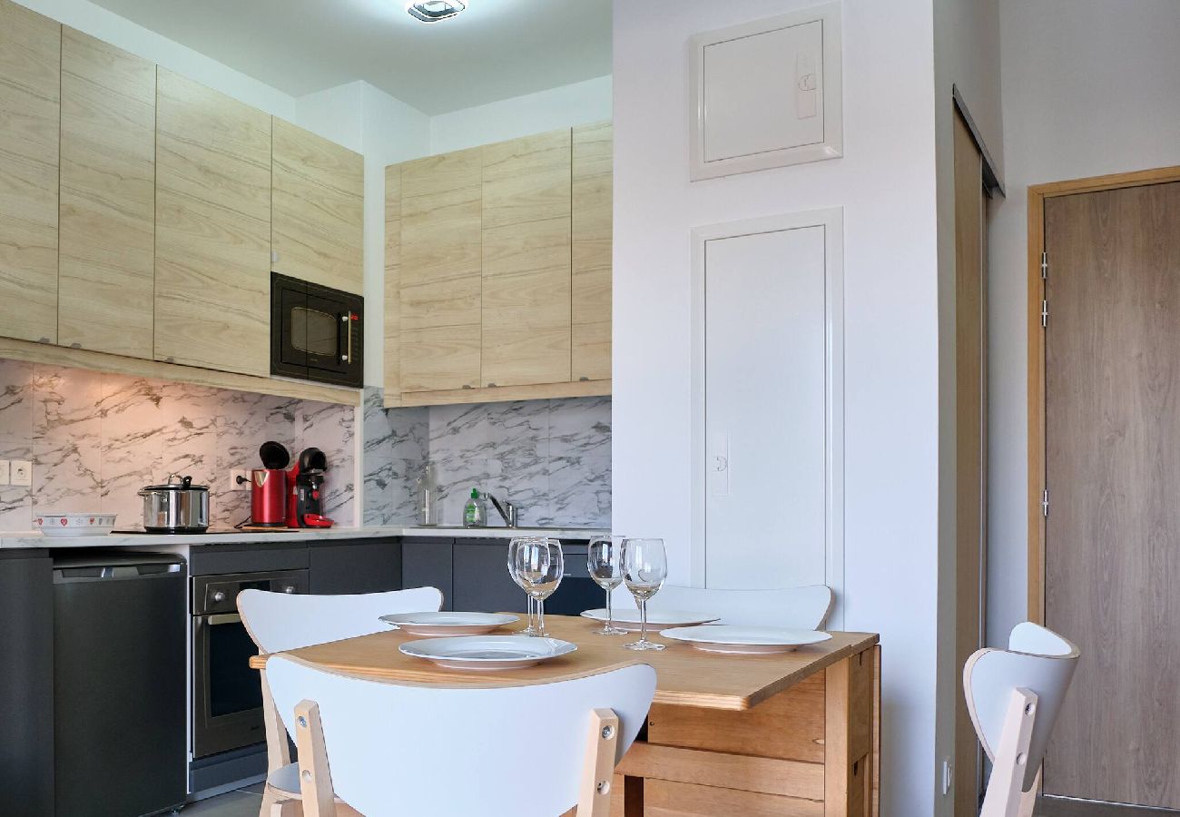 Apartment in Vars - Vars centre – Appt 4 pers en résidence neuve 