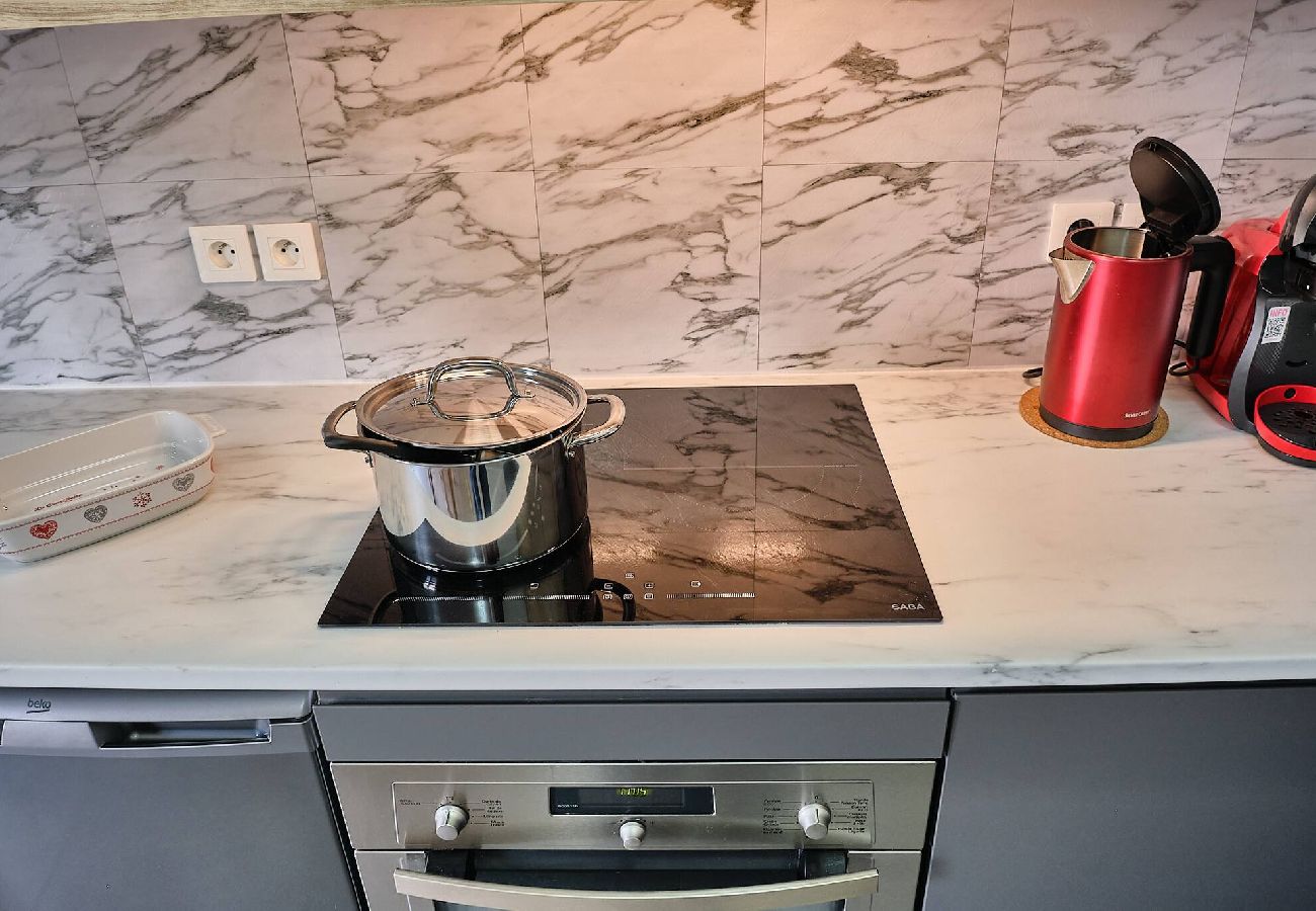 Apartment in Vars - Vars centre – Appt 4 pers en résidence neuve 