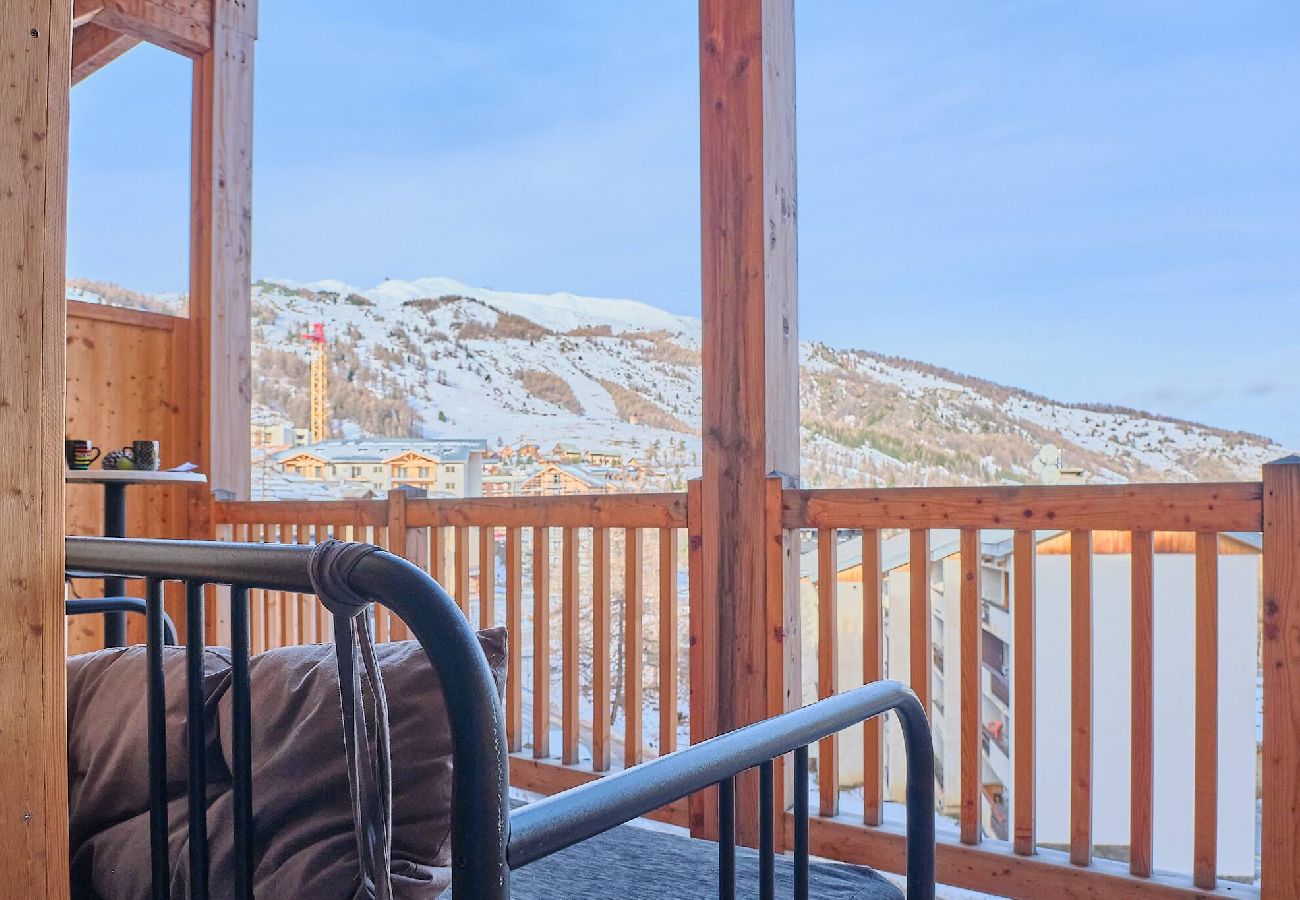 Apartment in Vars - Vars centre – Appt 4 pers en résidence neuve 