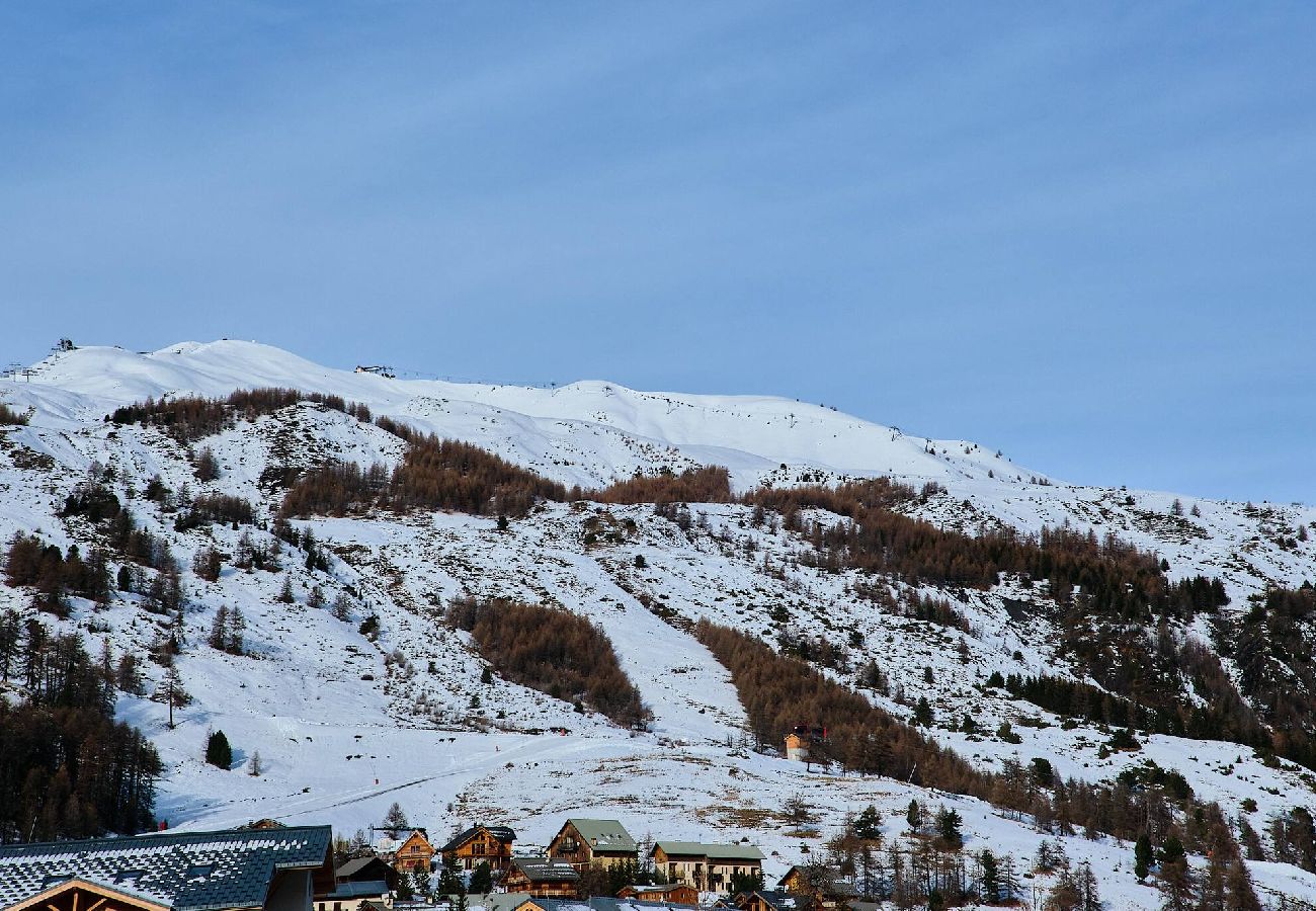 Apartment in Vars - Vars centre – Appt 4 pers en résidence neuve 