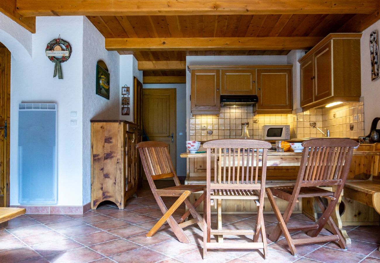 Residence in Vars - App 5 couchages Le Karibu 