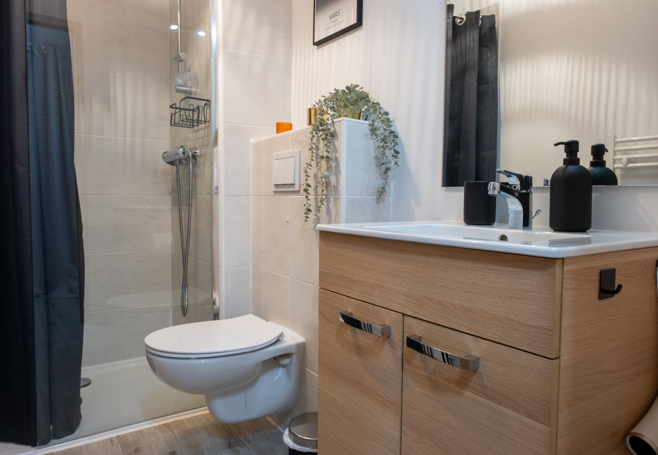 Apartment in Vars - Modern Apartment • Panoramic Views 
