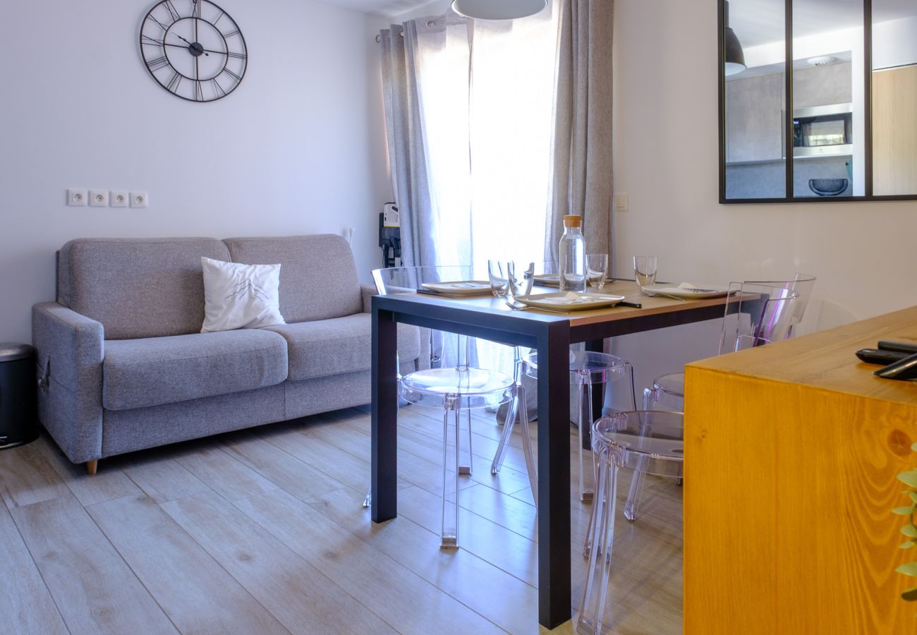 Apartment in Vars - Modern Apartment • Panoramic Views 