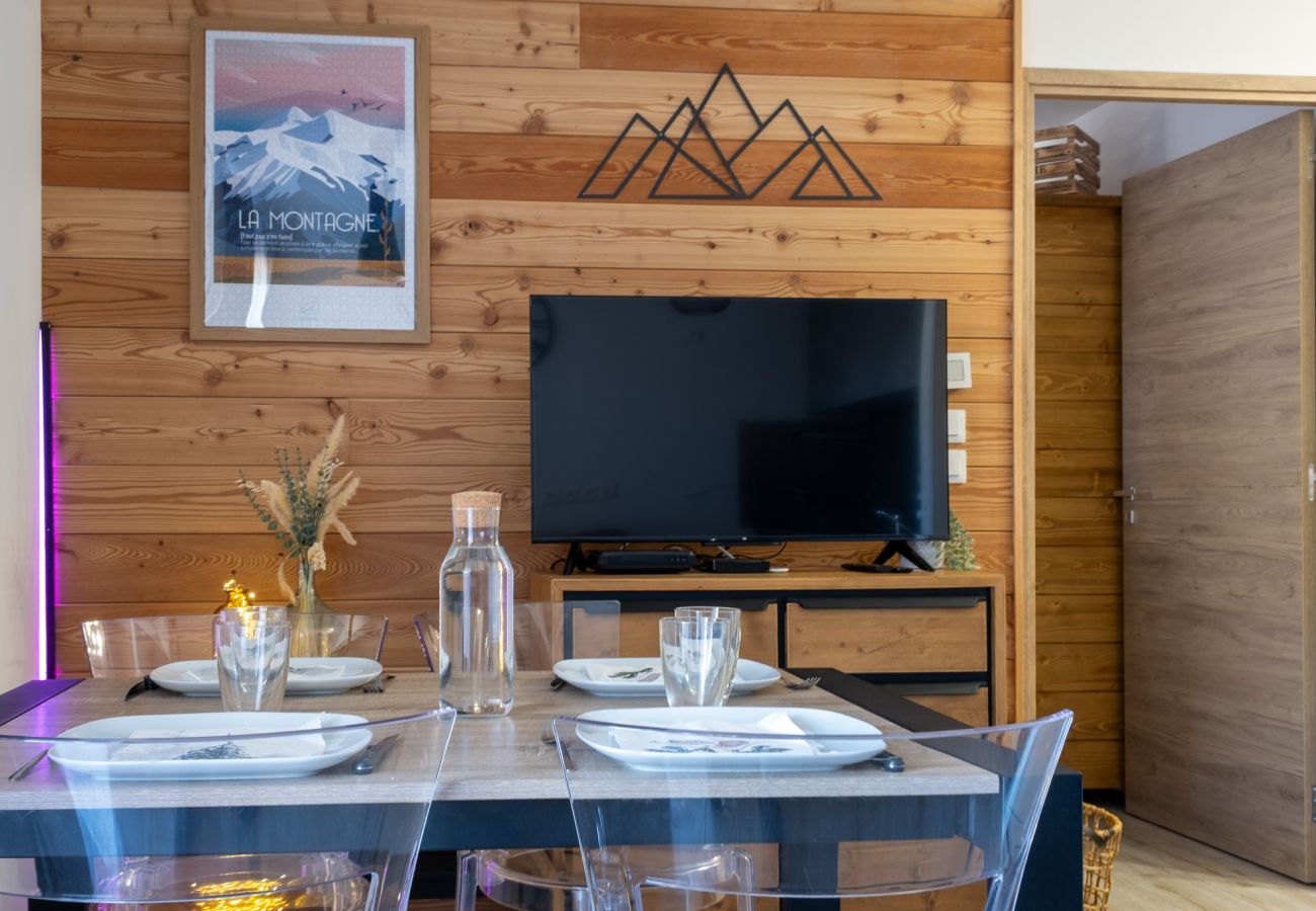Apartment in Vars - Modern Apartment • Panoramic Views 