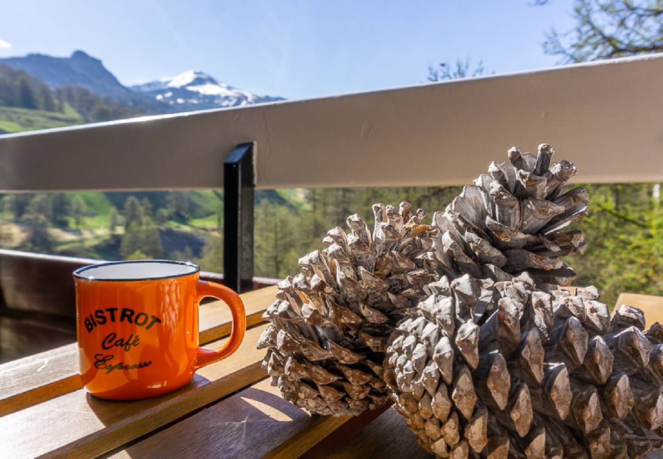 Residence in Vars - Studio • 2-Min Walk to the Slopes • Balcony
