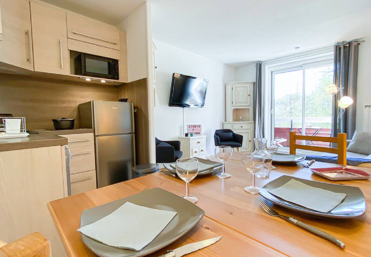 Residence in Vars - Studio • 2-Min Walk to the Slopes • Balcony