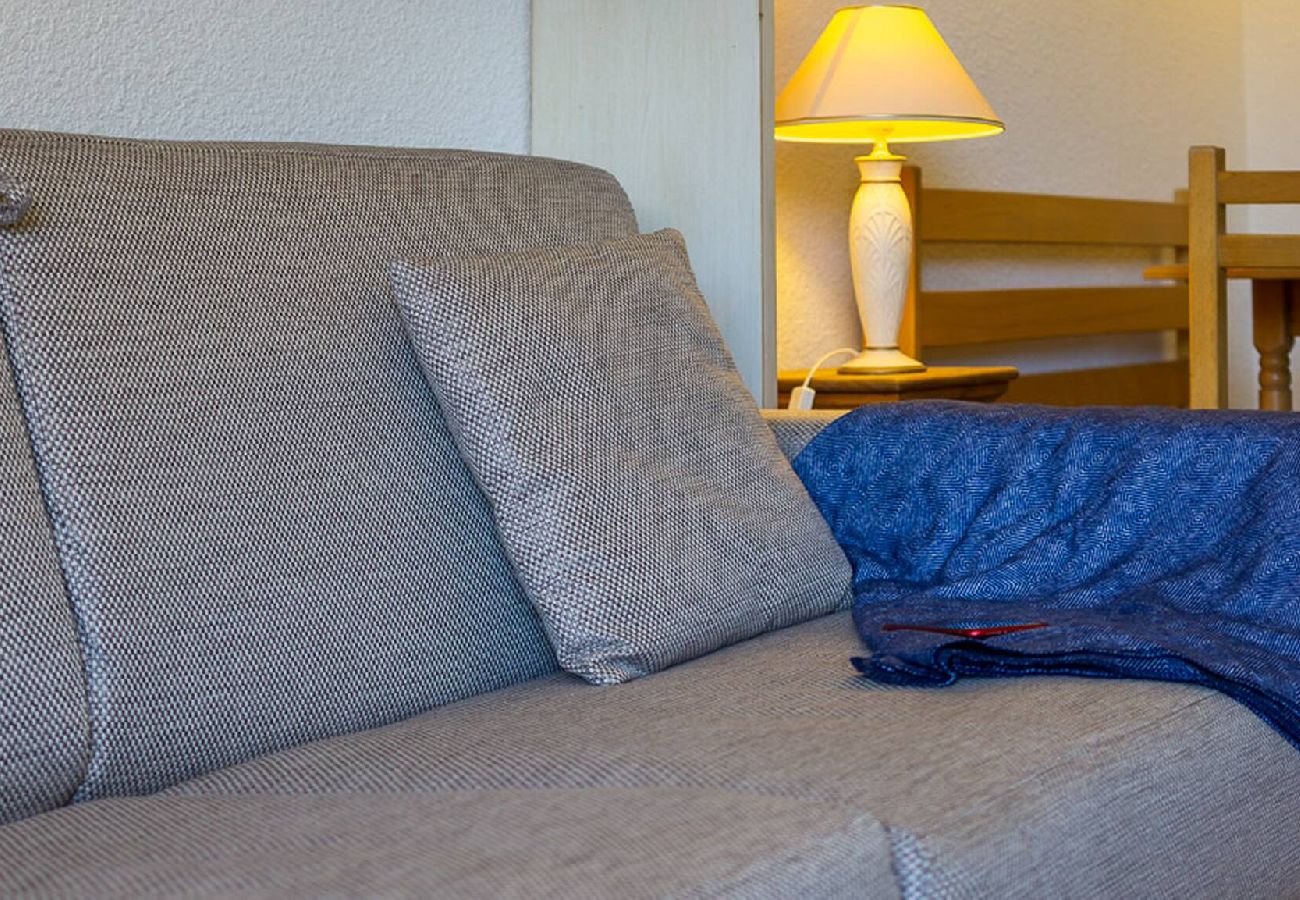 Residence in Vars - Studio • 2-Min Walk to the Slopes • Balcony